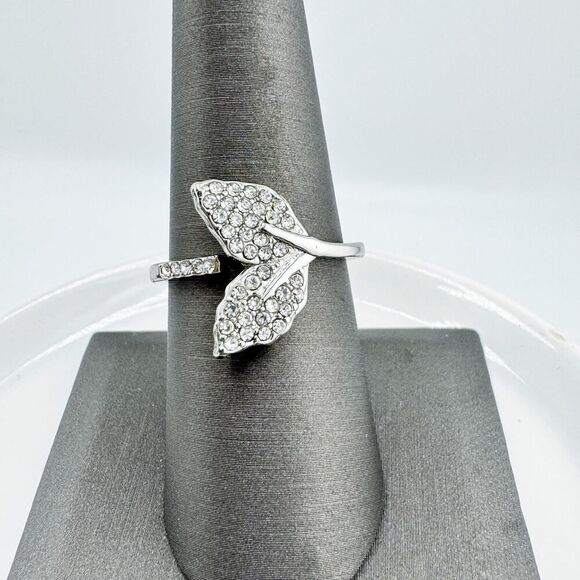 Vintage Whale Dolphin Mermaid Tail Rhinestone Ring Marine-Inspired Glam Retro - Picture 1 of 10